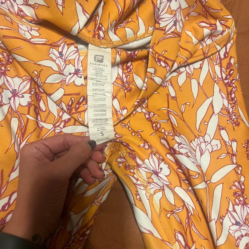 Fabletics leggings - Picture 3 of 3